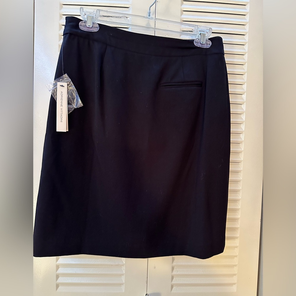 DINATED❌Adrienne Vittadini Black Skirt, NWT, sz 4